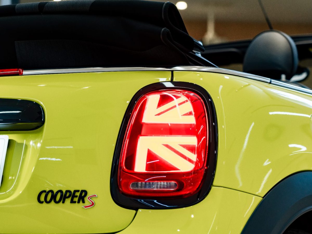 MINI 23款 改款 2.0T COOPER S CABRIO 藝術家圖片