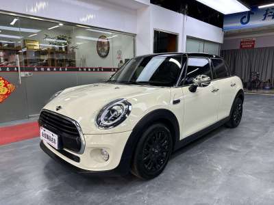 2019年10月 MINI MINI 1.5T COOPER 經(jīng)典派 五門版圖片