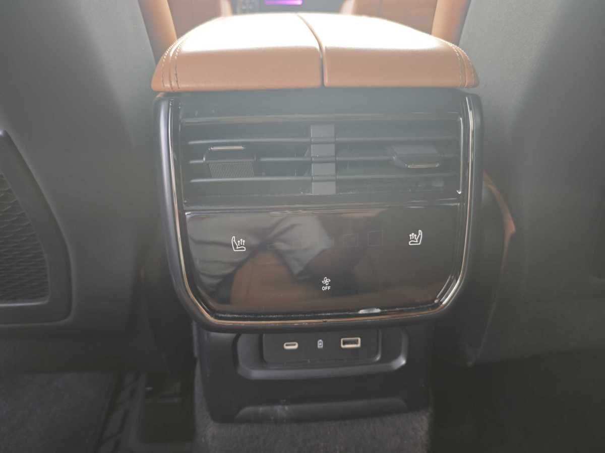 領(lǐng)克 領(lǐng)克09新能源  2021款 2.0T PHEV Halo 七座圖片
