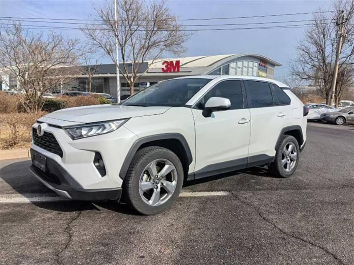 2022年1月豐田 RAV4榮放  2021款 2.0L CVT四驅(qū)尊貴版