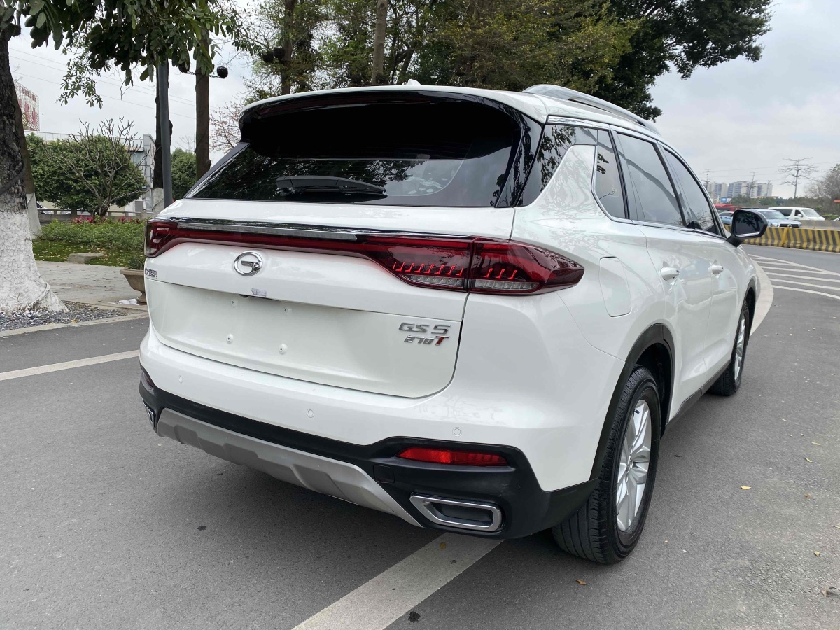 廣汽傳祺 GS5  2019款 270T 自動(dòng)豪華版圖片