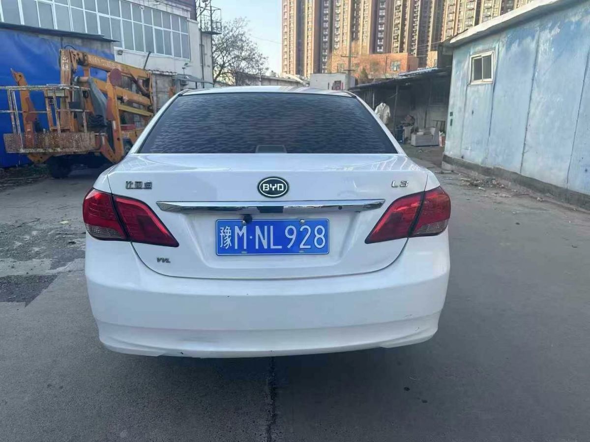 比亞迪 L3  2013款 1.5L 自動尊貴型圖片