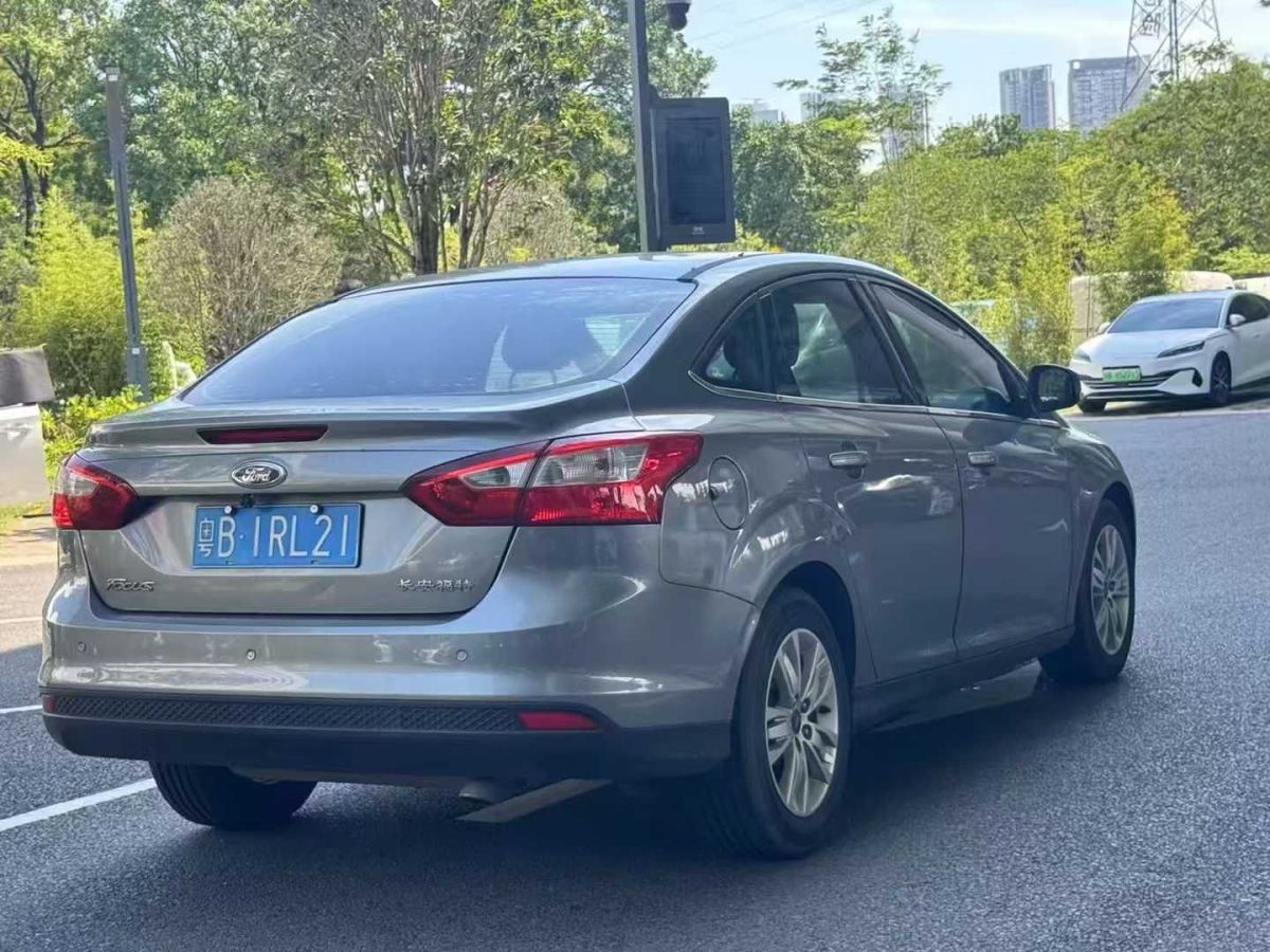福特 ?？怂? 2013款 2.0T ST 標(biāo)準(zhǔn)版圖片