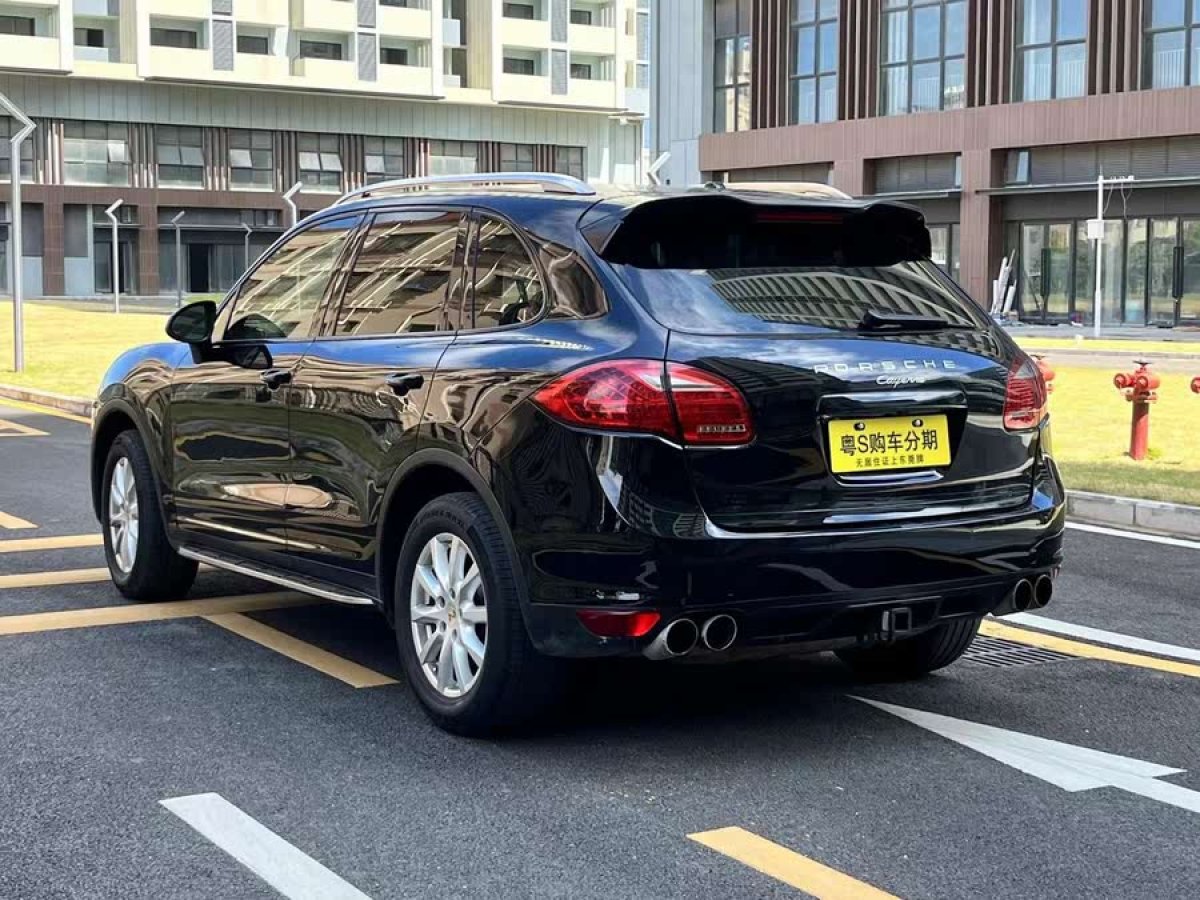 保時(shí)捷 Cayenne  2013款 Cayenne 3.0T 柴油版圖片