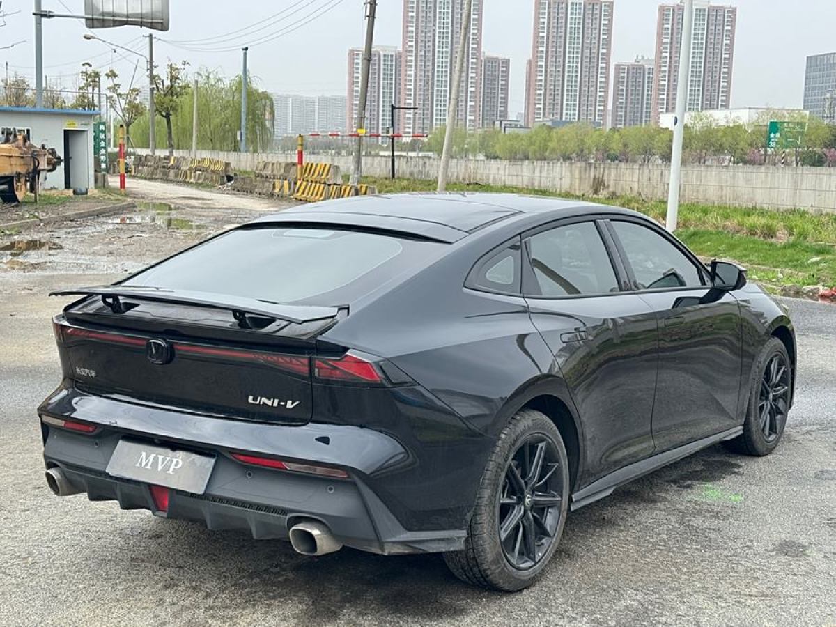 2022年9月長(zhǎng)安 長(zhǎng)安UNI-V  2022款 1.5T 卓越型