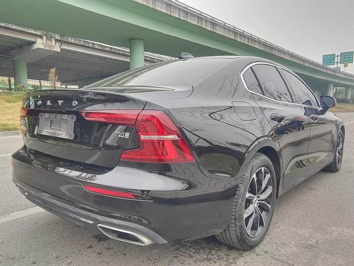 沃爾沃 S60L  2020款 T4 智逸豪華版圖片