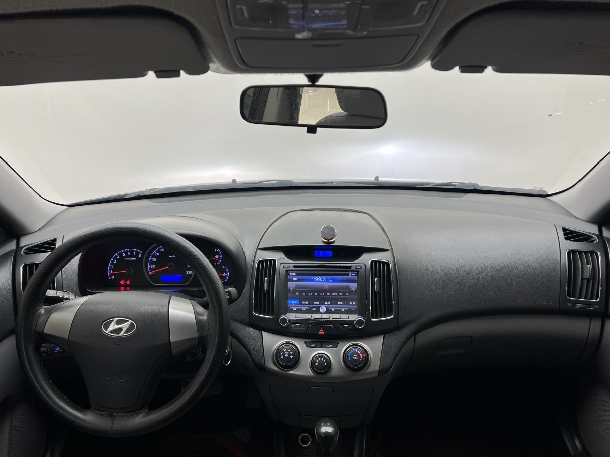 現(xiàn)代 悅動(dòng)  2011款 1.6L 自動(dòng)舒適型圖片