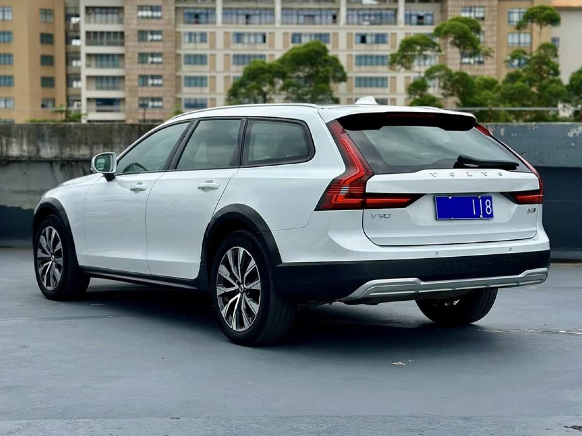 沃爾沃 V90  2025款 Cross Country B5 AWD 智遠(yuǎn)版圖片