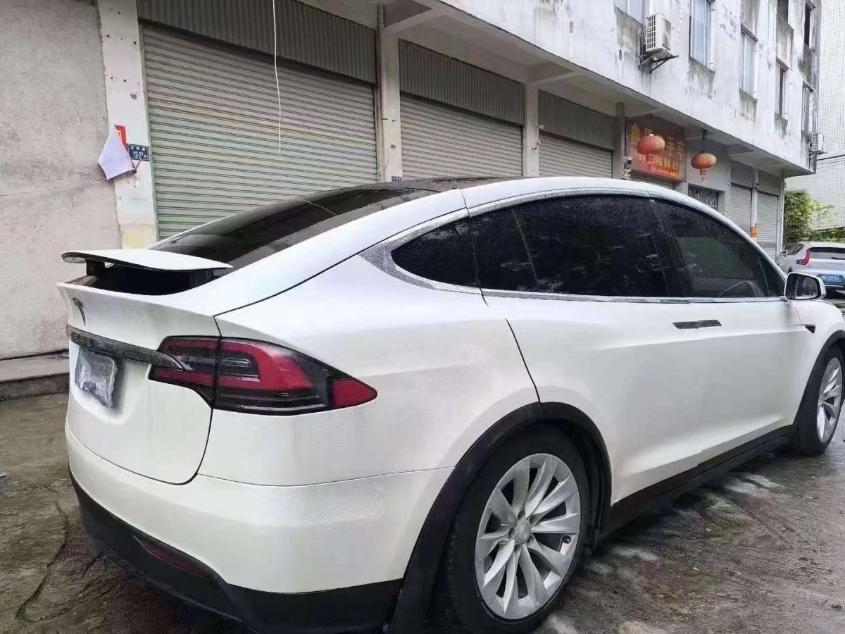 特斯拉 Model S  2017款 Model S 75D 標(biāo)準(zhǔn)續(xù)航版圖片