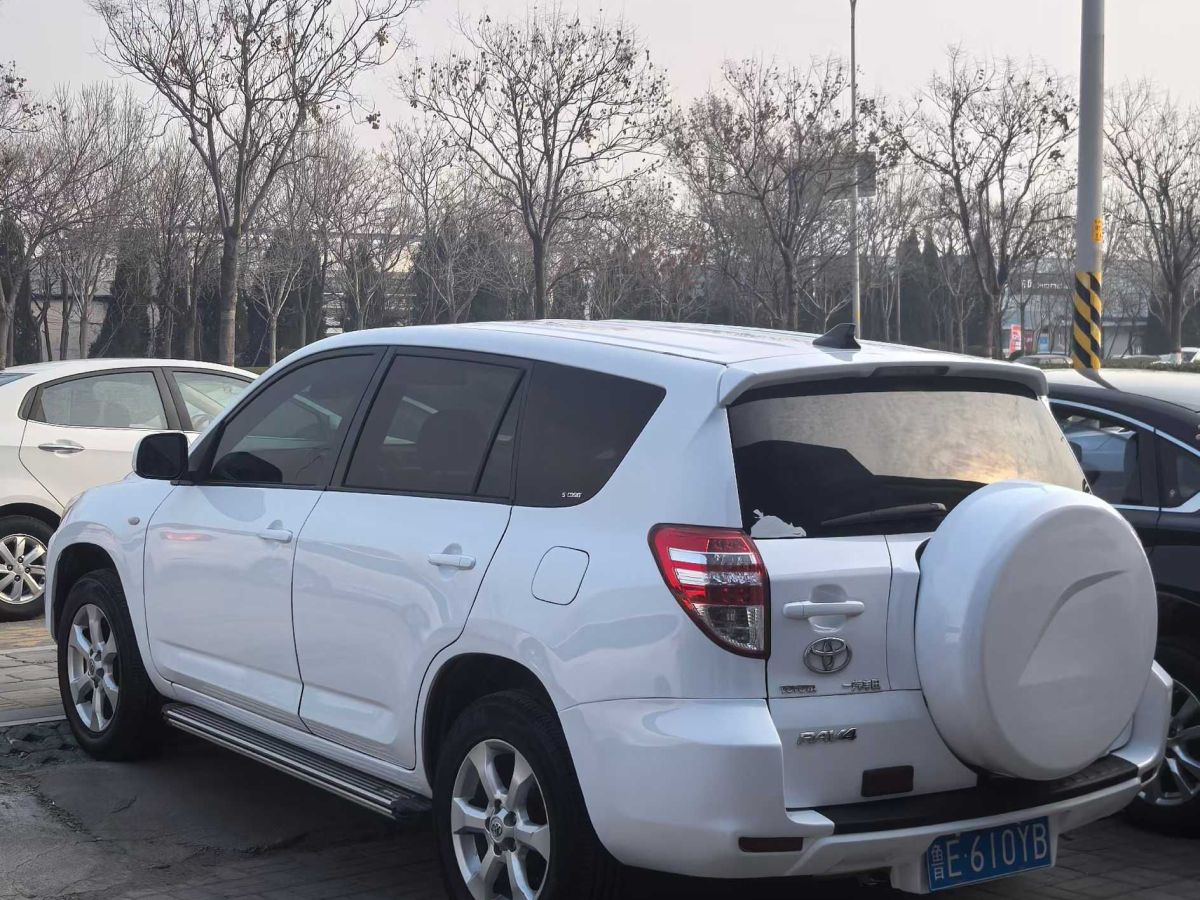 豐田 RAV4榮放  2010款 2.0L 自動豪華升級版圖片