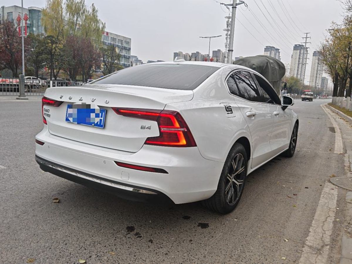 沃爾沃 S60L  2023款 B4 智逸豪華版圖片