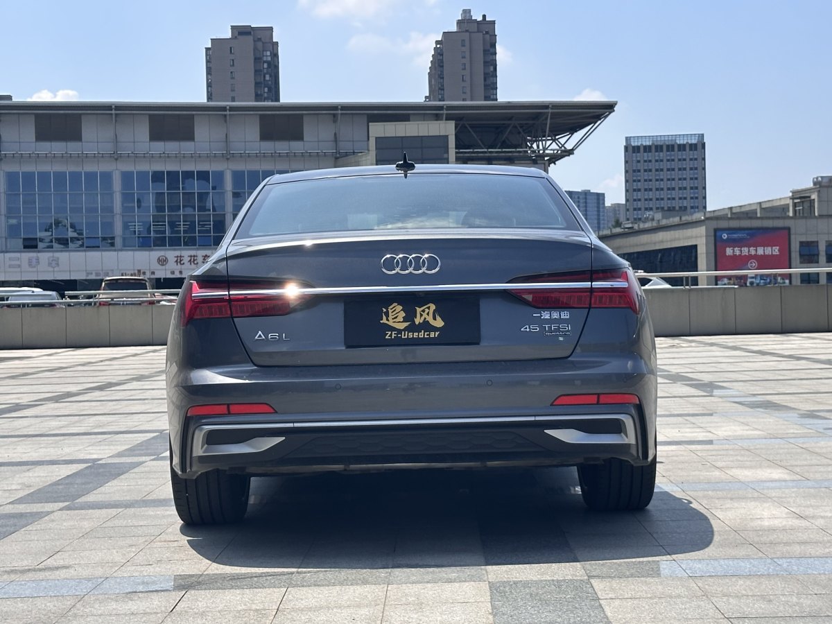 奧迪 奧迪A6L  2023款 改款 45 TFSI quattro 尊享動(dòng)感型圖片