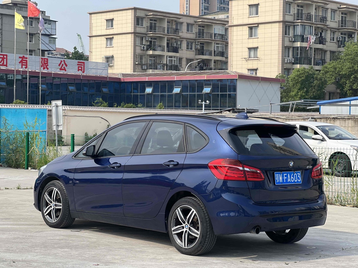 寶馬 寶馬2系旅行車  2015款 218i 領(lǐng)先型圖片