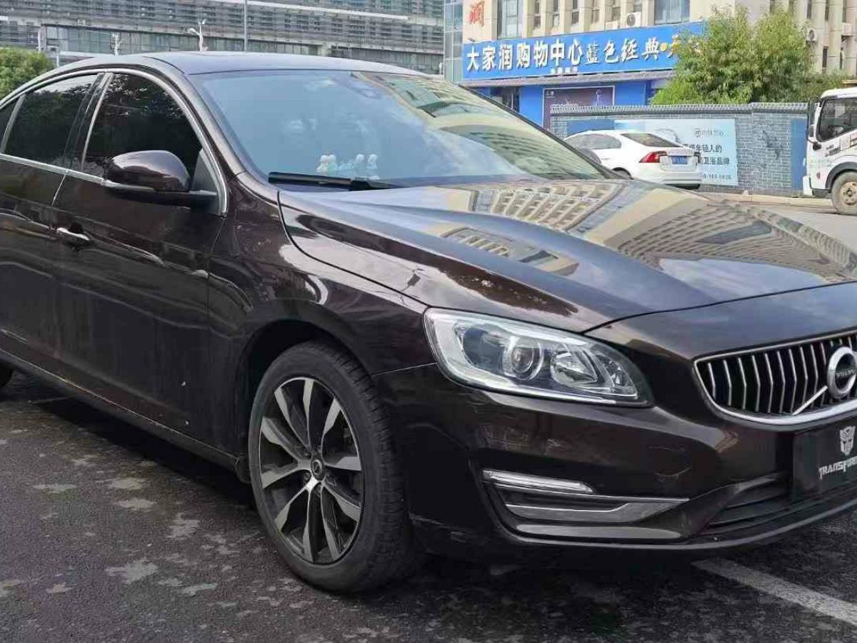 沃爾沃 S60  2019款 S60L 2.0T 智遠(yuǎn)版圖片