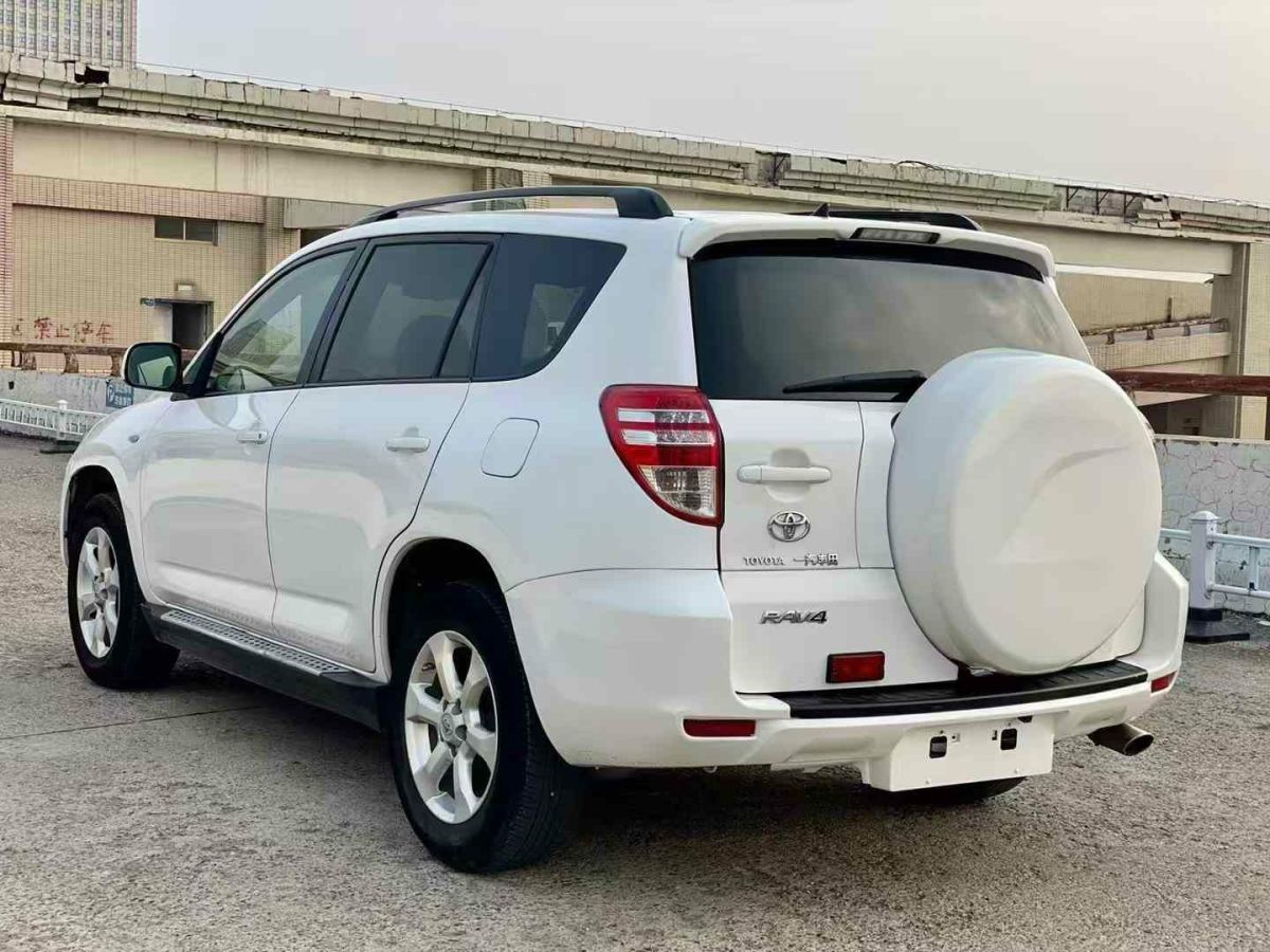 豐田 RAV4榮放  2011款 2.0L 自動豪華版圖片