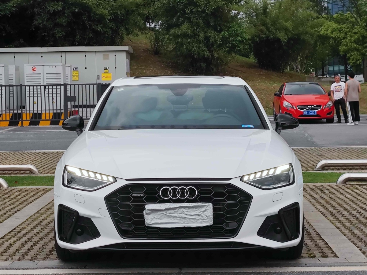 奧迪 奧迪A4L  2022款 45 TFSI quattro 臻選動(dòng)感型圖片