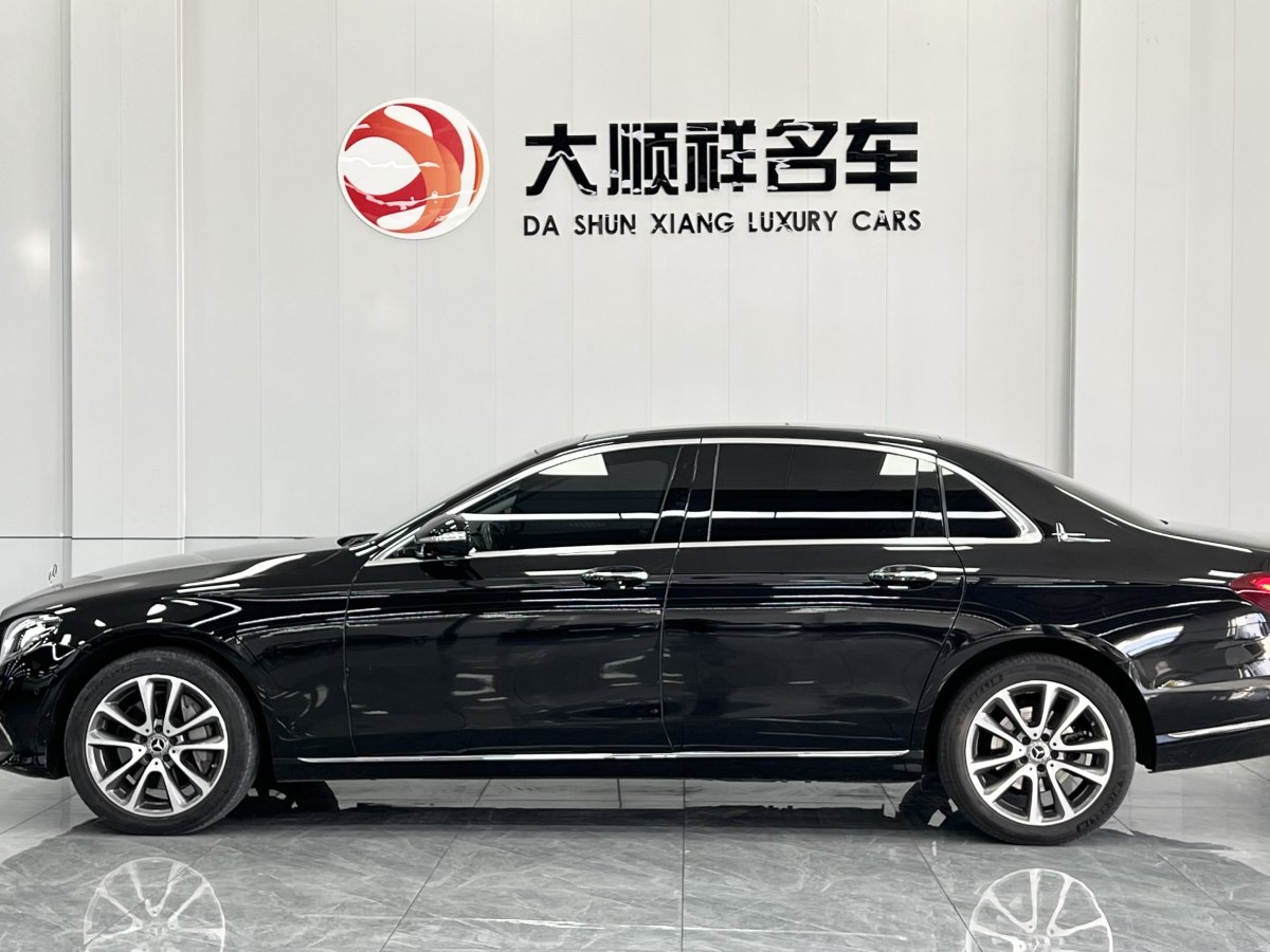 奔馳 奔馳E級(jí)  2019款 改款 E 300 L 豪華型圖片