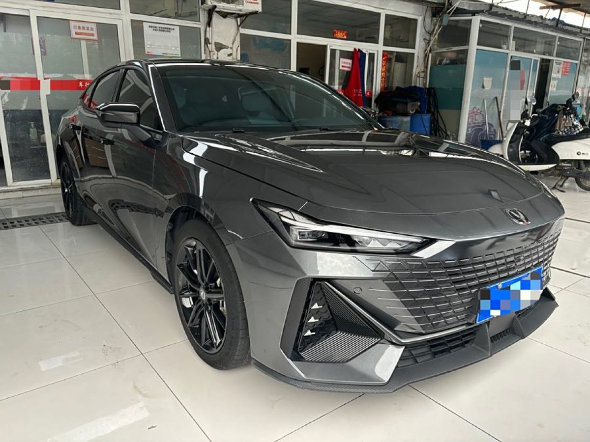 長(zhǎng)安 長(zhǎng)安UNI-V  2022款 1.5T 尊貴型圖片