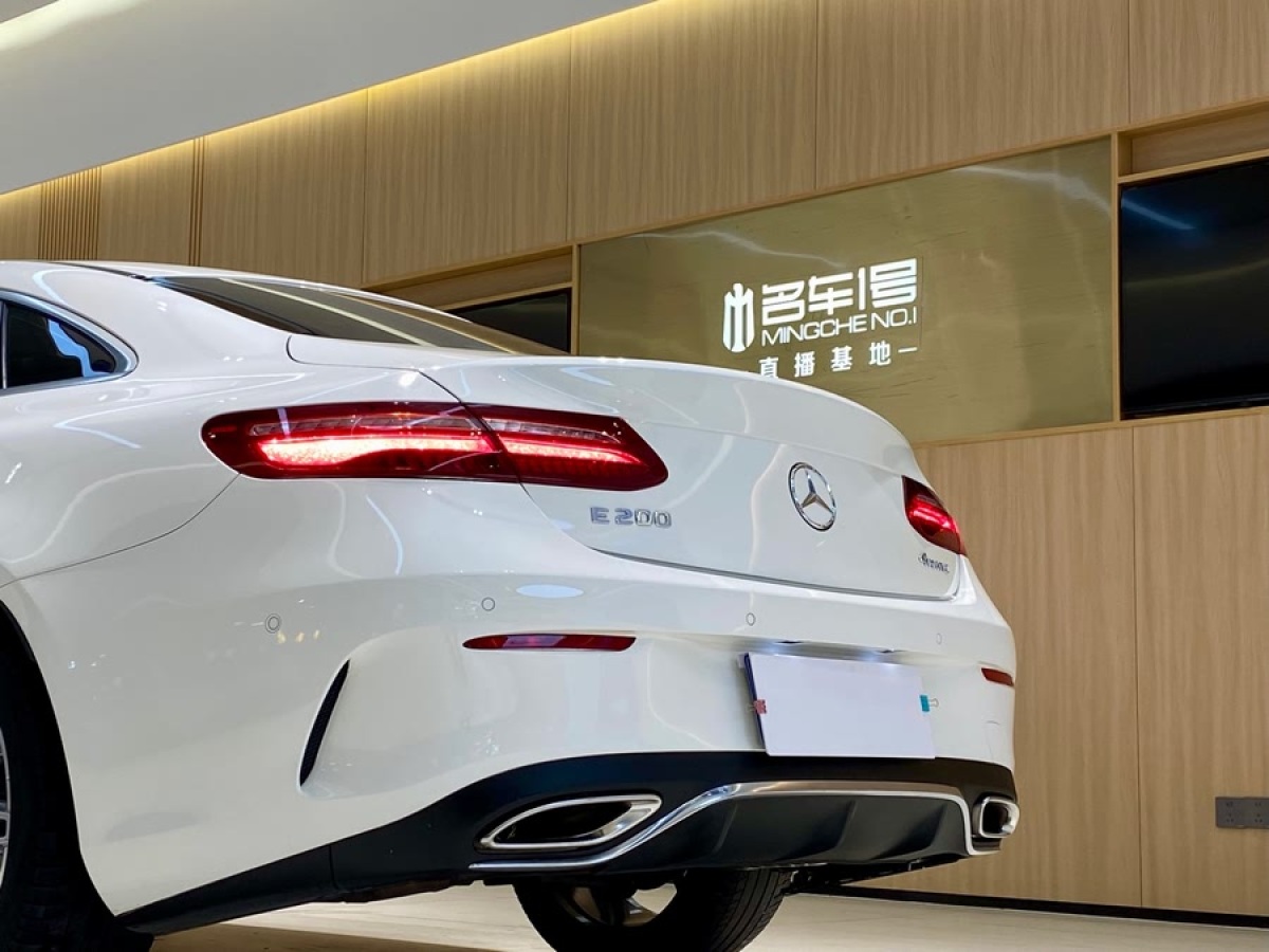 奔馳 奔馳E級  2017款 E 200 4MATIC 轎跑車圖片