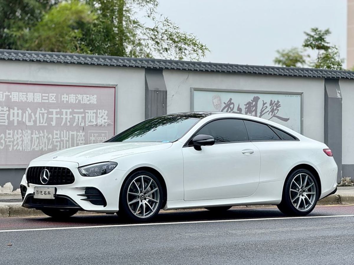 奔馳 奔馳E級  2021款 改款 E 300 轎跑車圖片