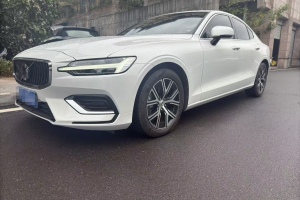 S60L 沃尔沃 B4 智逸豪华版