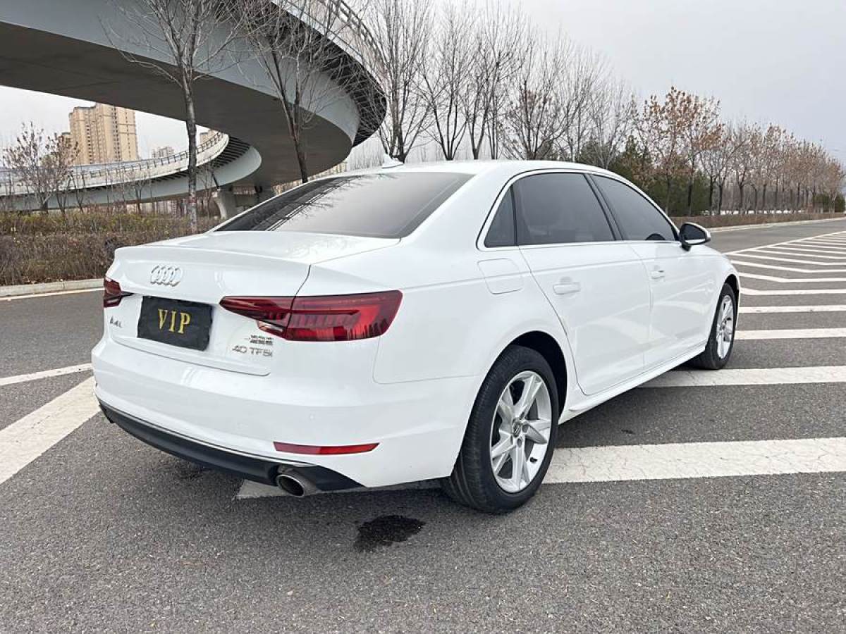 奧迪 奧迪A4L  2018款 30周年年型 40 TFSI 進(jìn)取型圖片