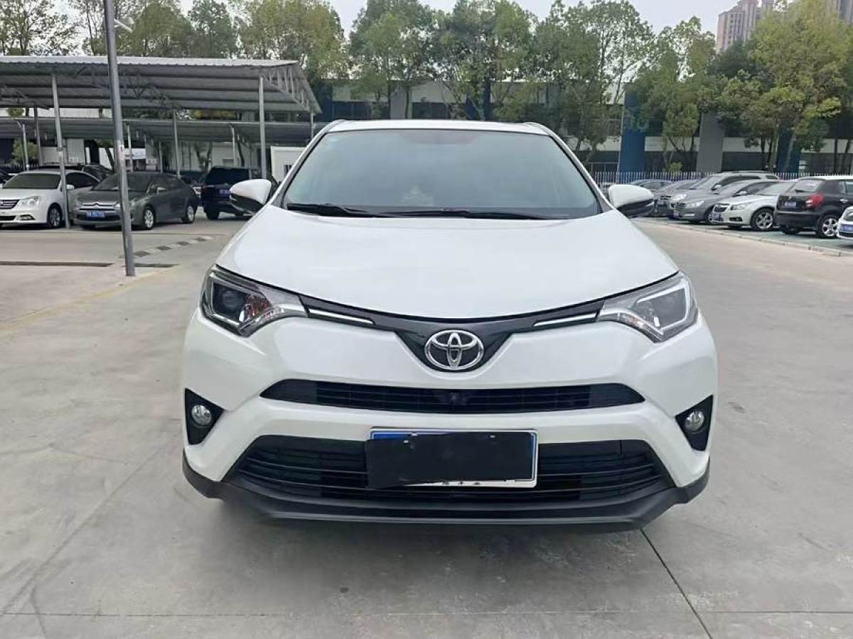 2019年9月豐田 RAV4榮放  2019款 2.0L CVT兩驅(qū)風(fēng)尚X限量版 國VI