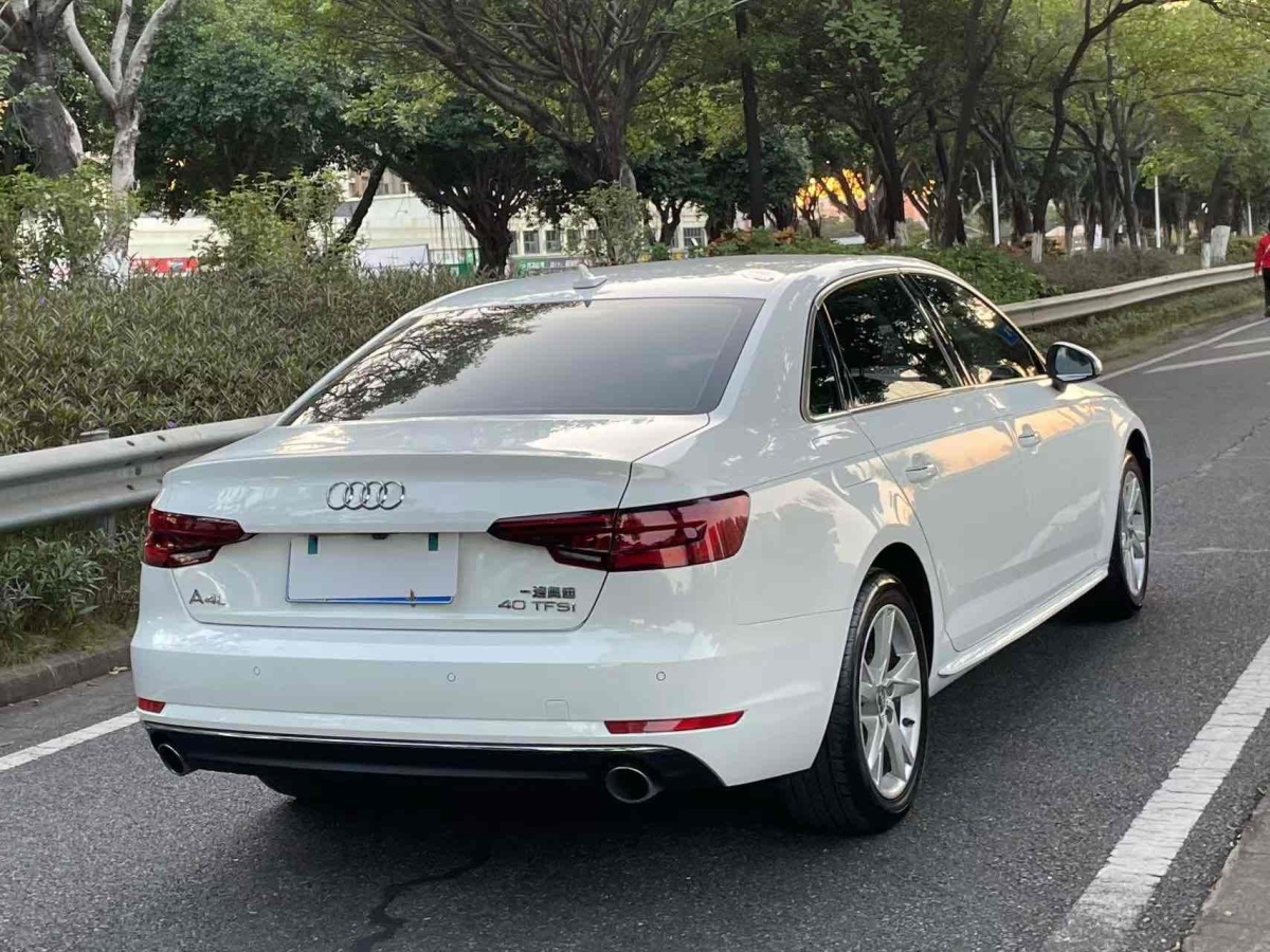 奧迪 奧迪A4L  2018款 30周年年型 40 TFSI 進取型圖片