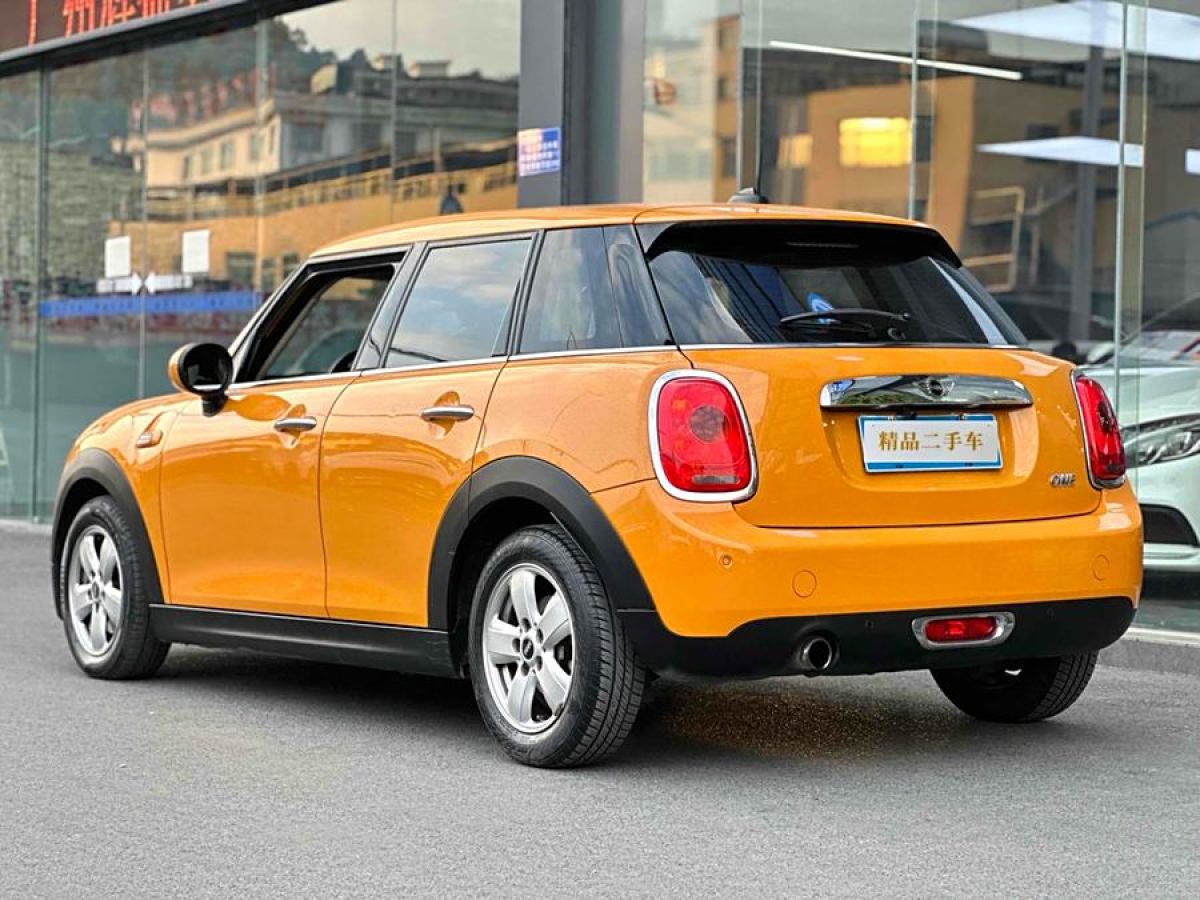 MINI MINI  2015款 1.2T ONE 五門版圖片