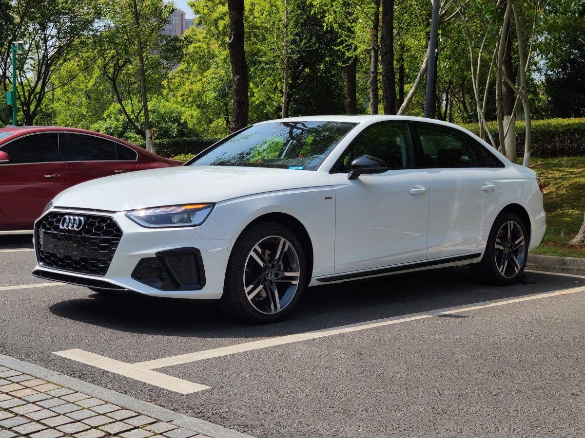 奧迪 奧迪A4L  2023款 40 TFSI 豪華動感型圖片