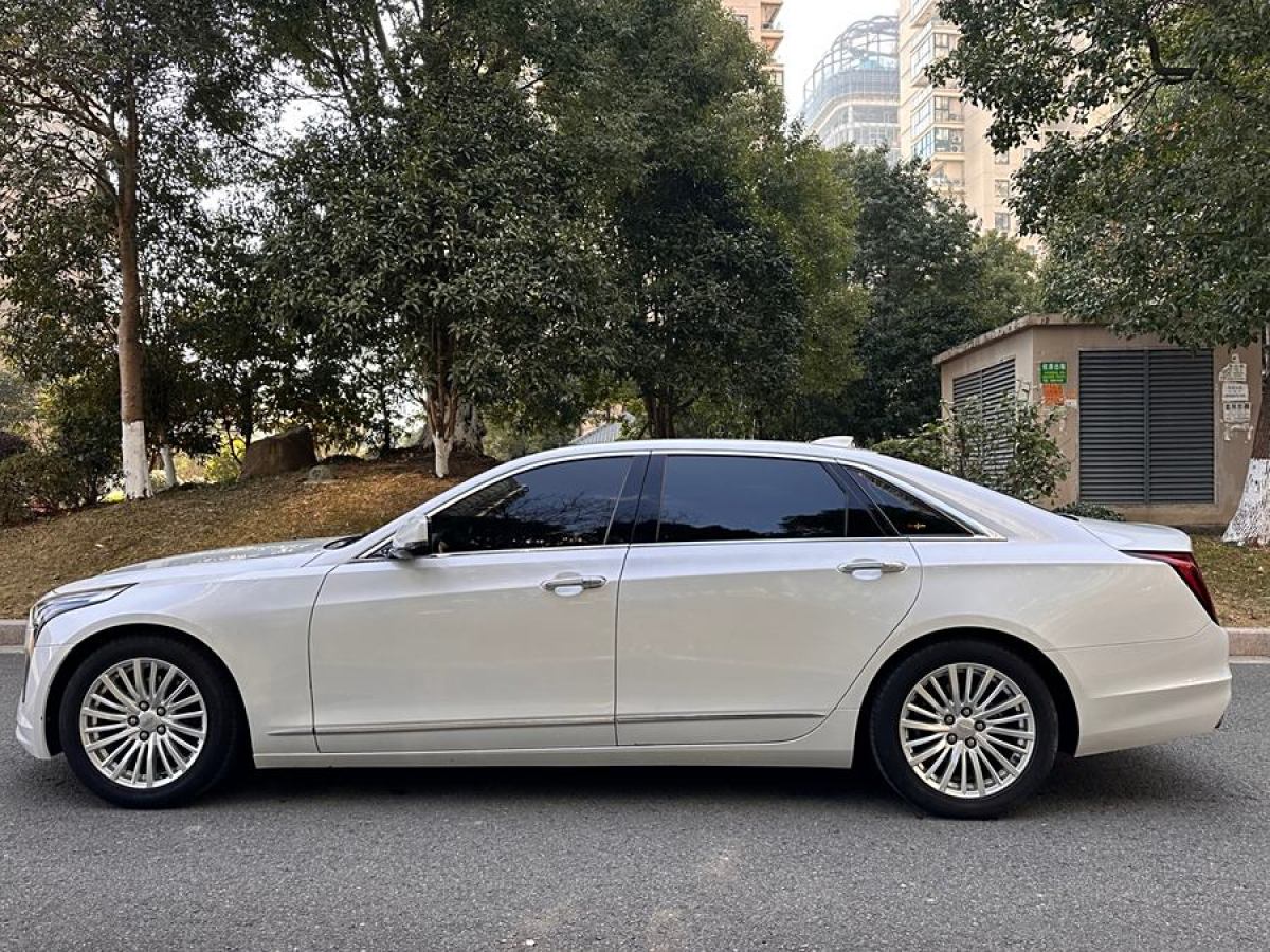 凱迪拉克 CT6  2022款 28T 豪華型圖片