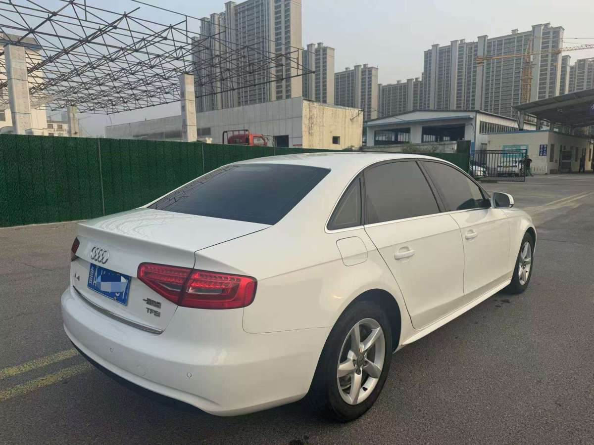 奧迪 奧迪A4L  2016款 30 TFSI 典藏版 自動舒適型圖片