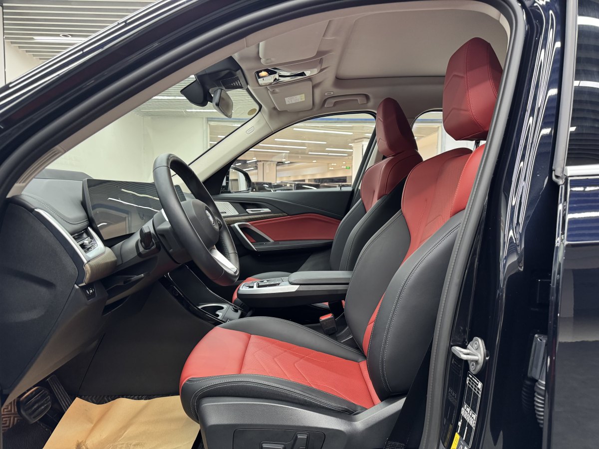 寶馬 寶馬iX1  2023款 xDrive30L X設(shè)計(jì)套裝圖片