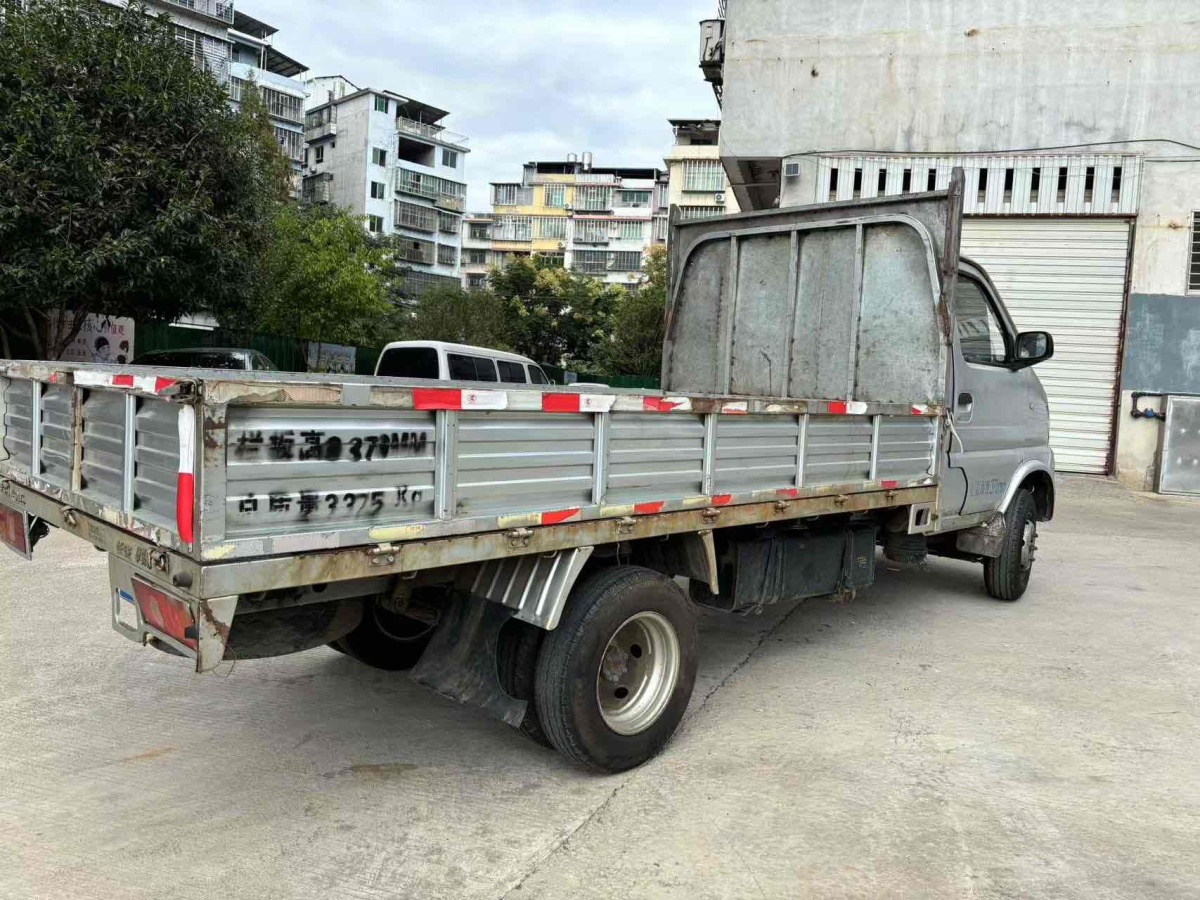 2017年4月長安輕型車 神騏T20  2016款 1.5L汽油單排后雙胎DAM15R