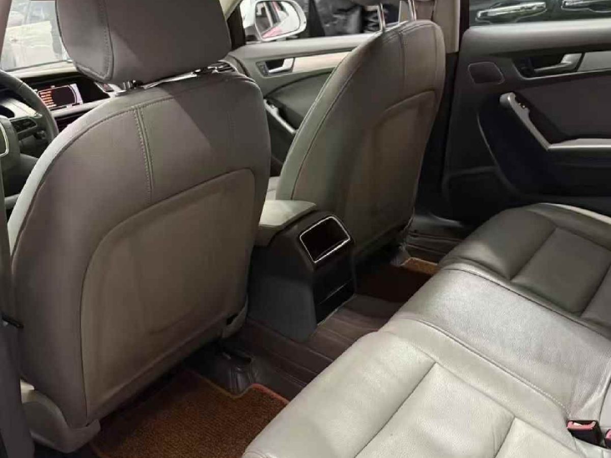 奧迪 奧迪A4L  2012款 2.0 TFSI 自動技術(shù)型圖片