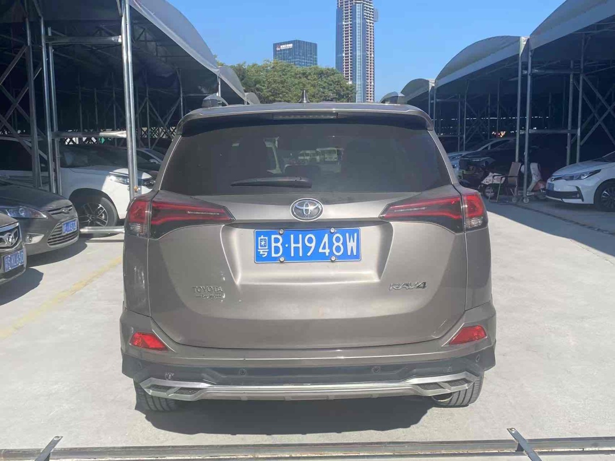 豐田 RAV4榮放  2019款 2.0L CVT兩驅(qū)風(fēng)尚X限量版 國VI圖片