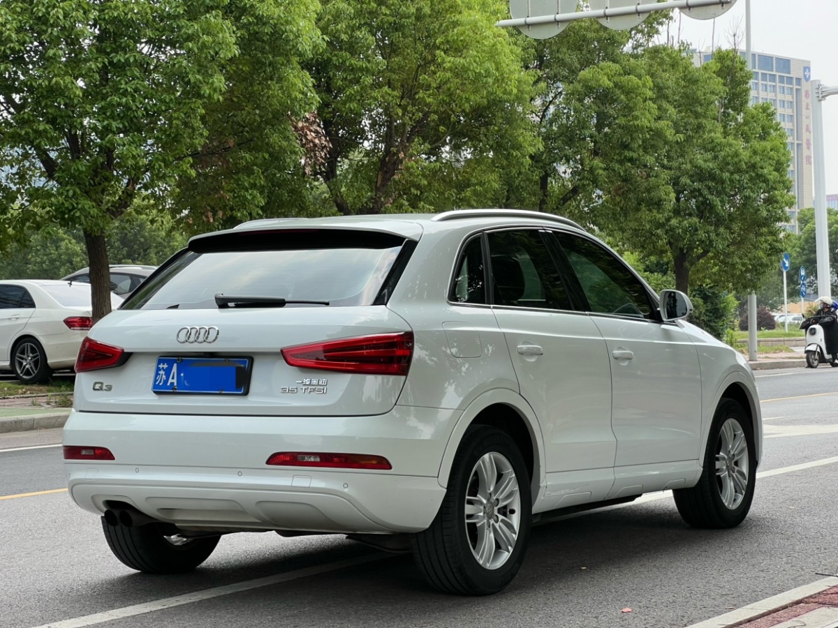 奧迪 奧迪Q3  2015款 35 TFSI 百萬(wàn)紀(jì)念舒享型圖片