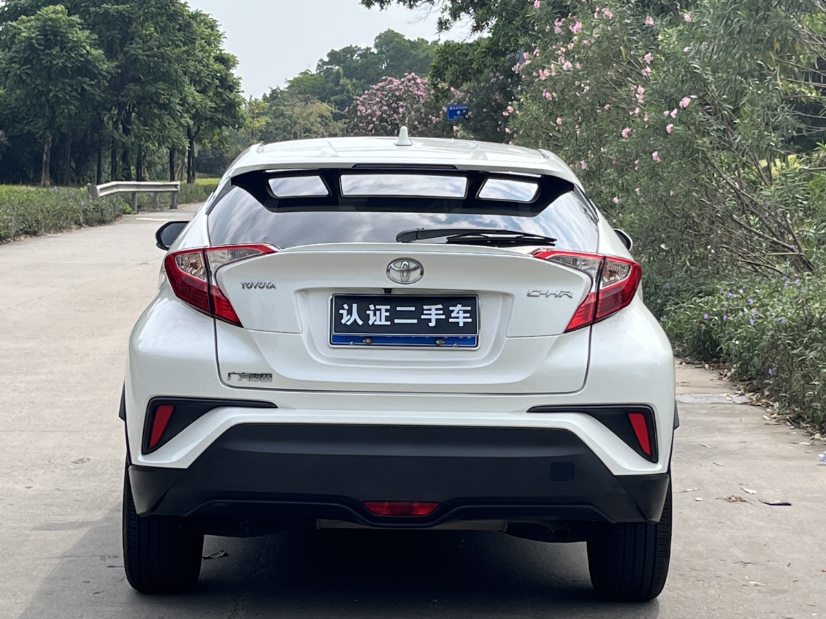 豐田 C-HR  2018款 2.0L 領(lǐng)先版 國V圖片