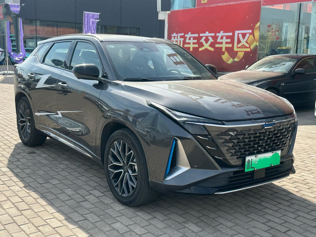 長安歐尚 長安歐尚Z6新能源  2023款 智電iDD 150KM旗艦PLUS智慧泊車版圖片