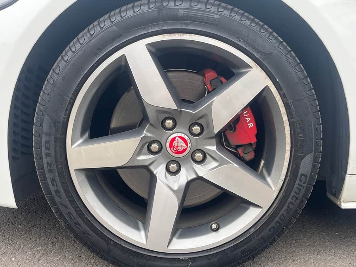 捷豹 XE  2017款 2.0T 200PS R-Sport圖片