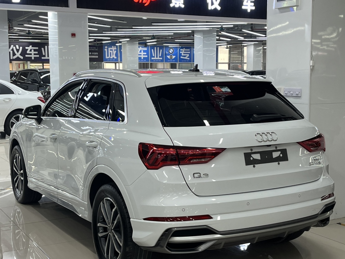 奧迪 奧迪Q3  2020款 35 TFSI 進(jìn)取動感型圖片