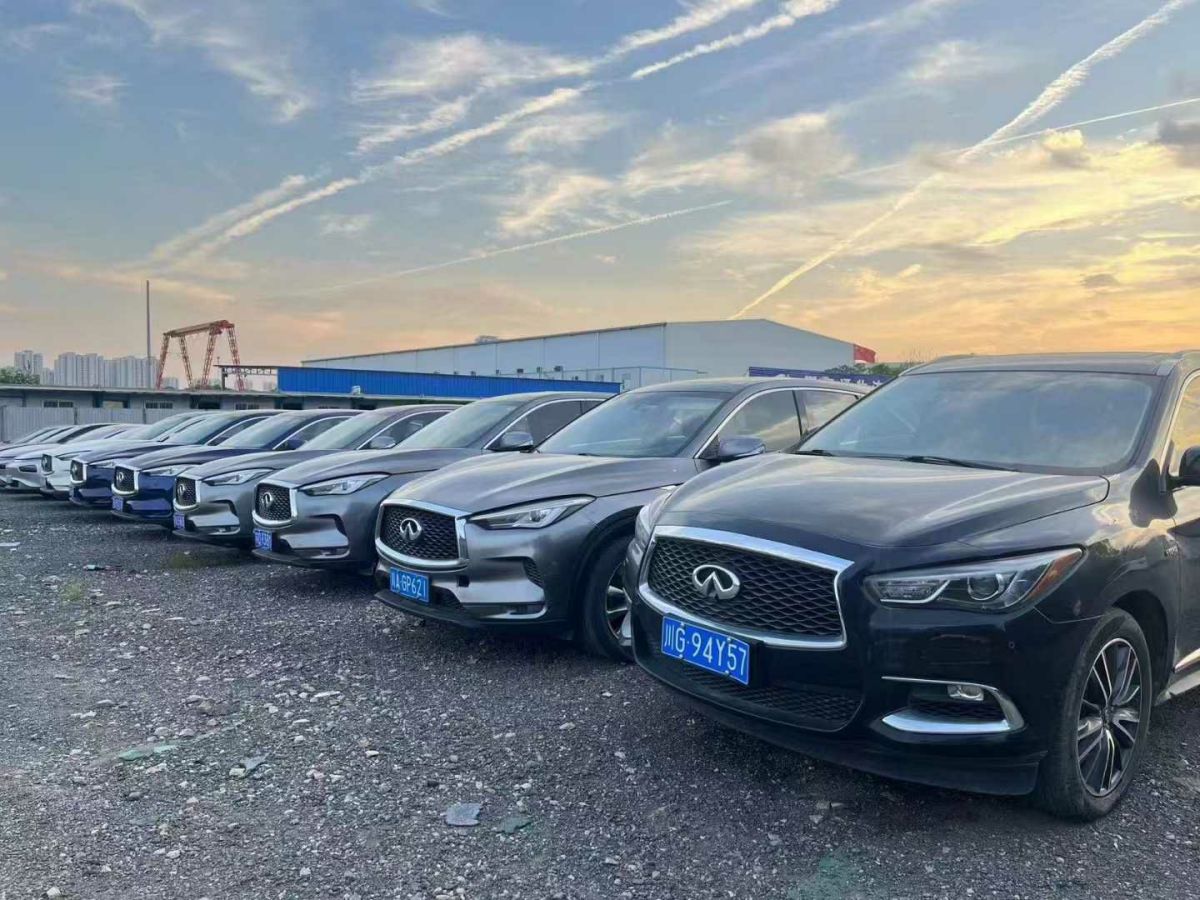 英菲尼迪 Q50L  2021款 2.0T 豪華版圖片