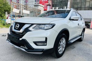 奇骏 日产 2.0L CVT智联舒适版 2WD