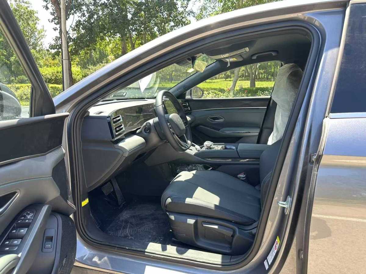 比亞迪 秦L  2024款 DM-i 80KM領(lǐng)先型圖片