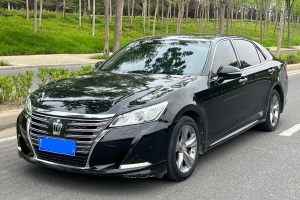 皇冠 豐田 2.0T 時(shí)尚版