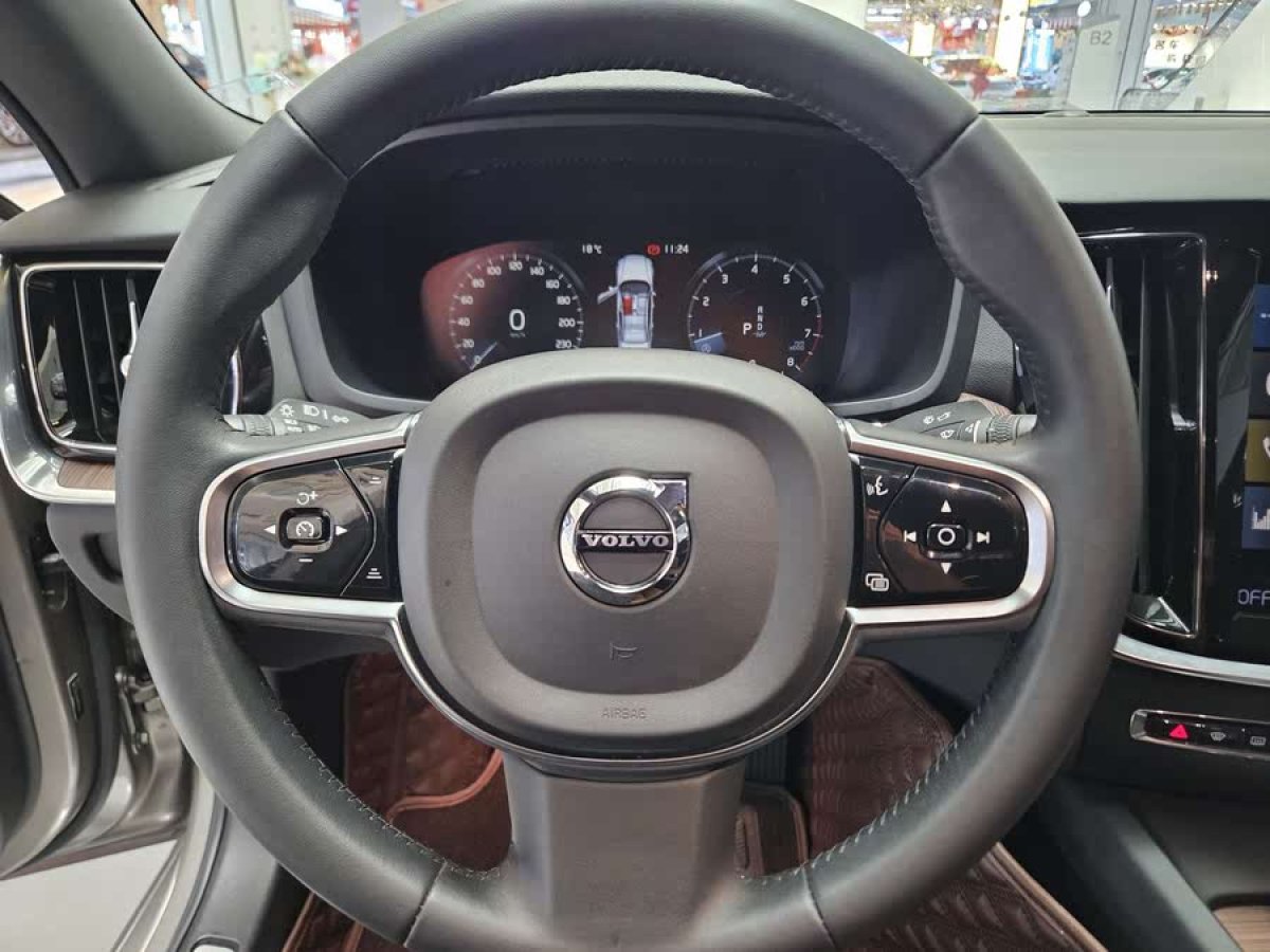 沃爾沃 S60L  2022款 B4 智遠(yuǎn)豪華版圖片