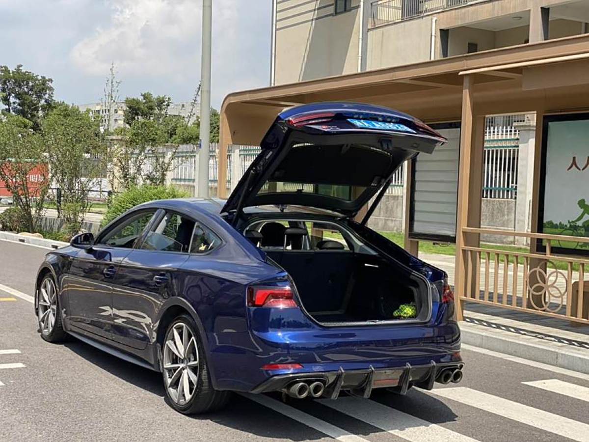 奧迪 奧迪A5  2019款 Sportback 40 TFSI 時(shí)尚型圖片