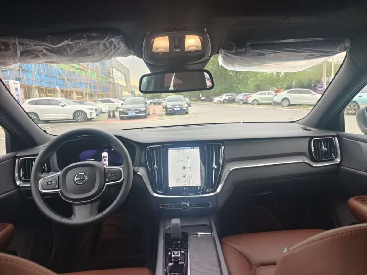 沃爾沃 S60L  2024款 B4 智逸豪華版圖片