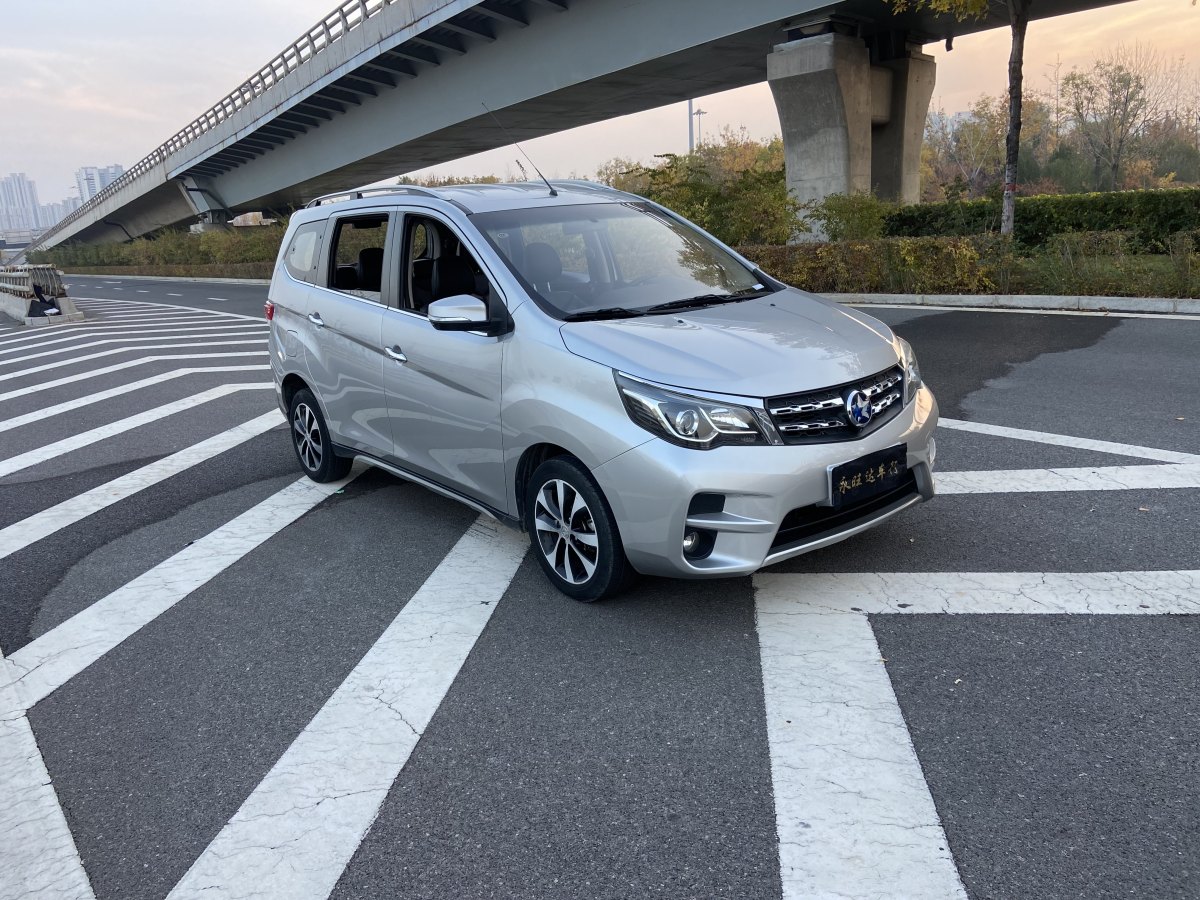 啟辰 M50V  2017款 1.6L XL CVT豪華版圖片