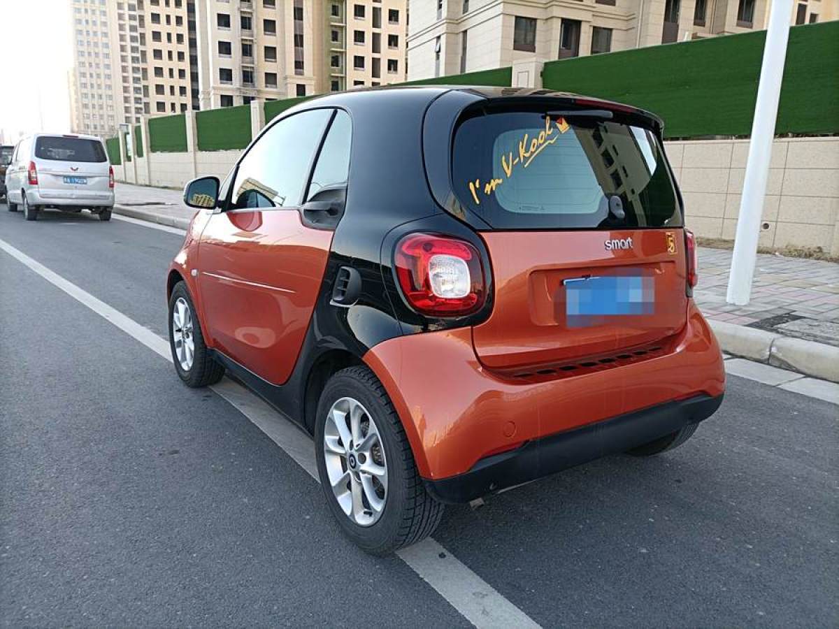 2016年10月smart fortwo  2015款 1.0L 52千瓦硬頂靈動(dòng)版